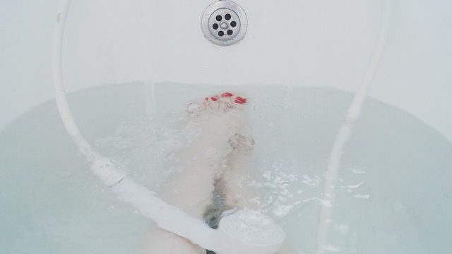 How to Know If It’s Time to Replace Your Tub!